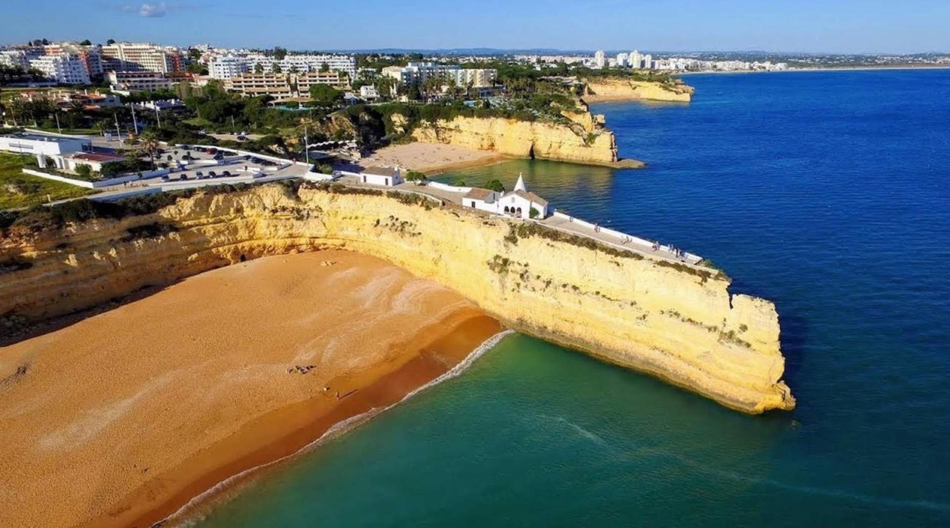 Casino Blu: 50M To Beach, In Town Center Armação de Pêra 外观 照片